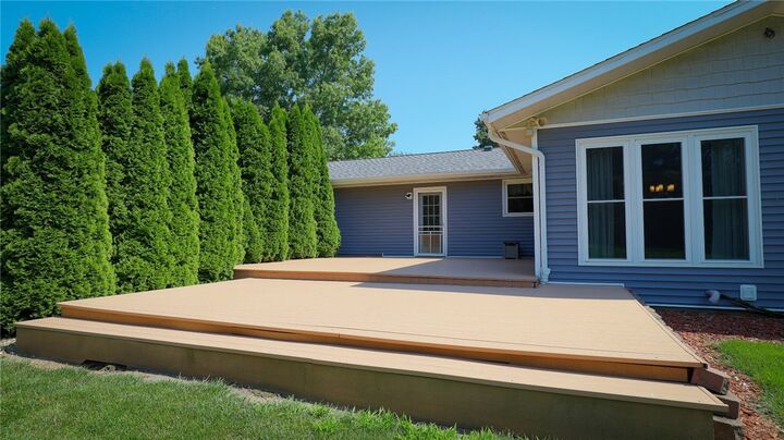 Property Photo:  710 Weaver Road  IL 62535 