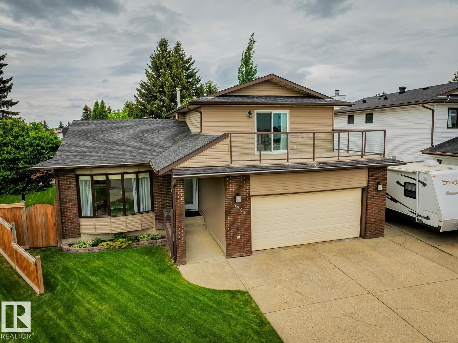 Property Photo:  15804 80 Street NW  AB T5Z 2V2 