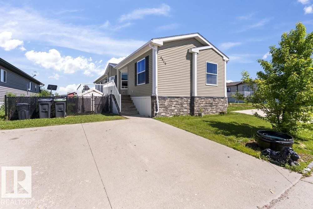 Property Photo:  4510 Snowbird Lane  AB T9M 0C6 