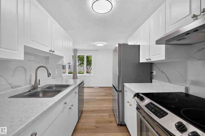 Property Photo: 11421 34 Street NW 186 AB T5W 5J7