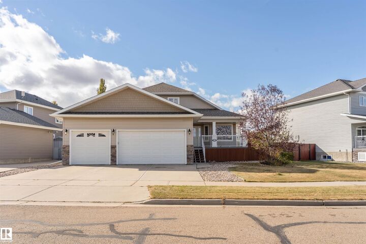 Property Photo: 3712 69 Street AB T4V 5B7