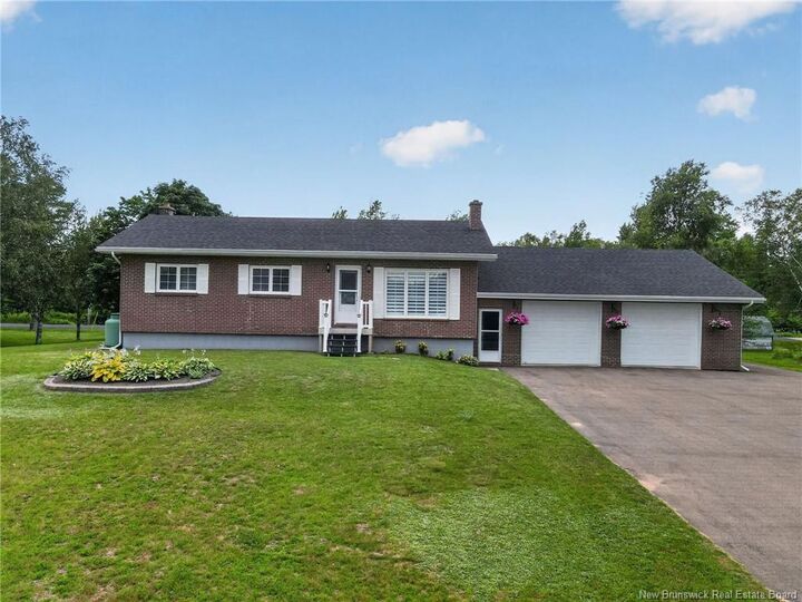Property Photo:  6 Paul Street  NB E4P 7V5 
