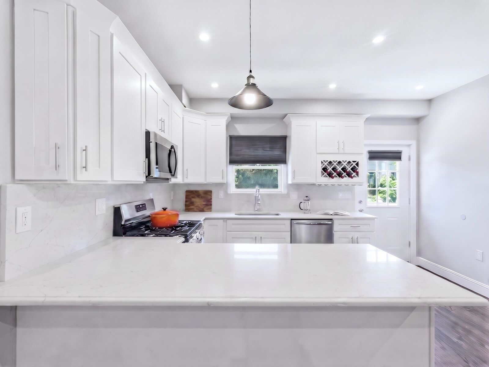 Property Photo:  155 Laidlaw Ave 101  NJ 07306 