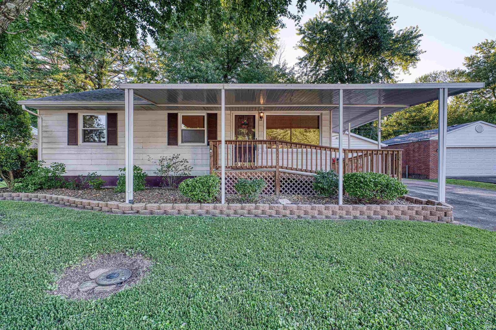 Property Photo:  2918 Westbrook Court  IN 47720 