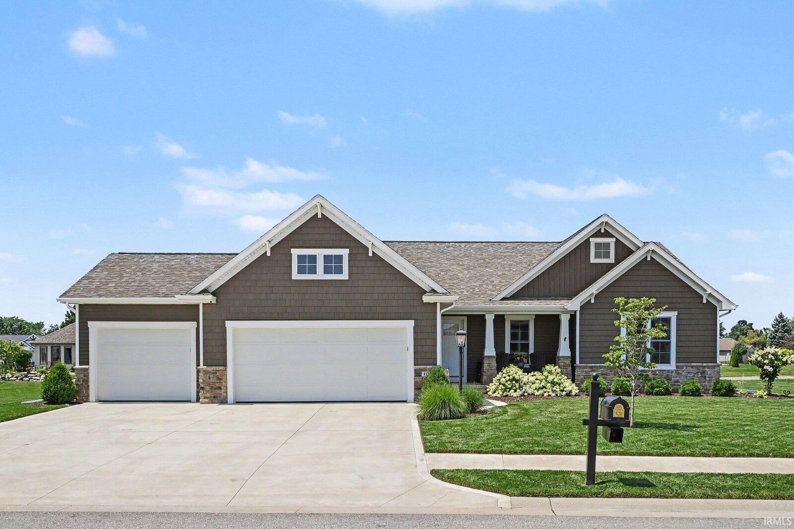 Property Photo: 1170 Blackstone Boulevard IN 46550-9235