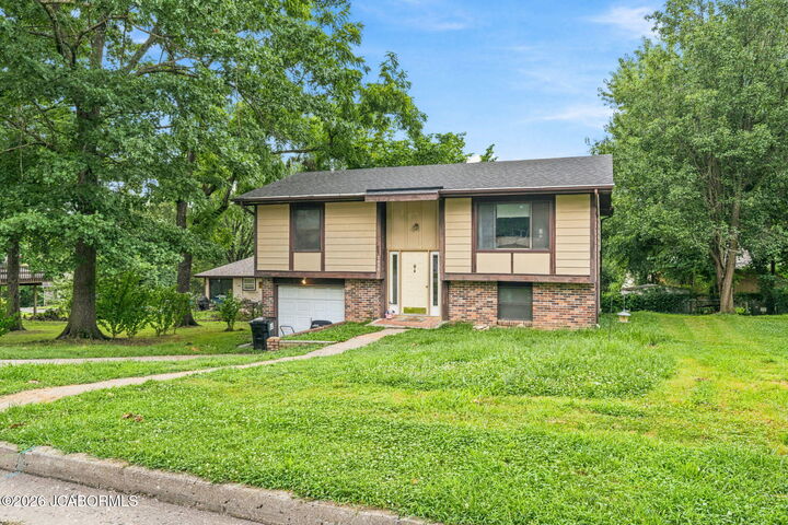 Property Photo:  5020 Shady Lane  MO 65109 