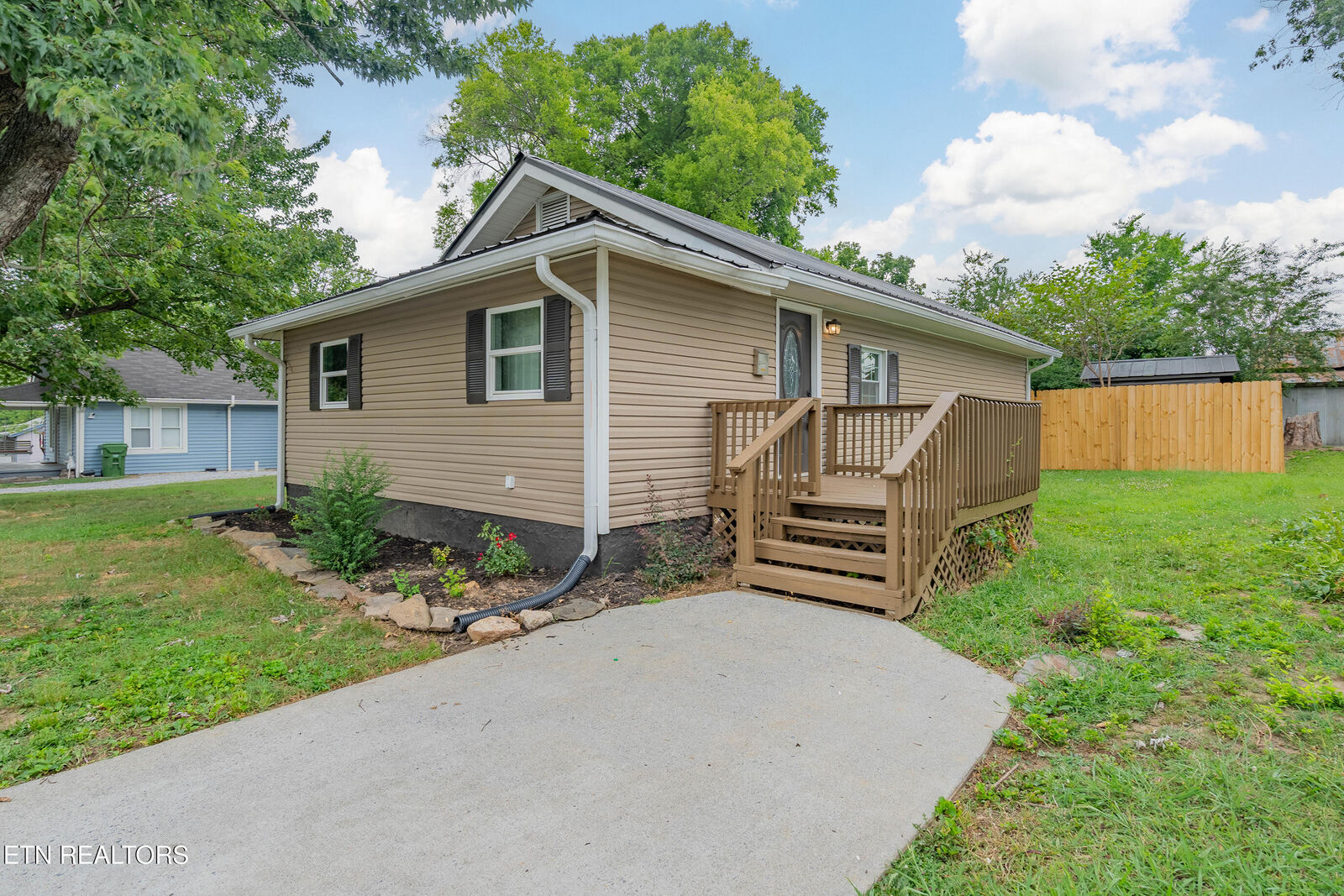 Property Photo:  412 Rule St  TN 37804 