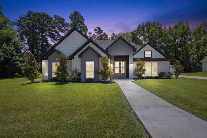Property Photo:  183 Stonegate  TX 75633 