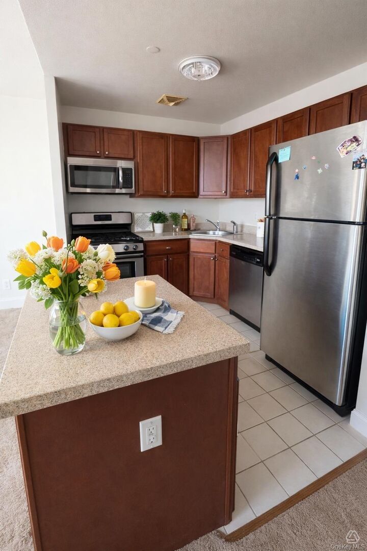 Property Photo:  107 Dolphin Court A  NY 10473 