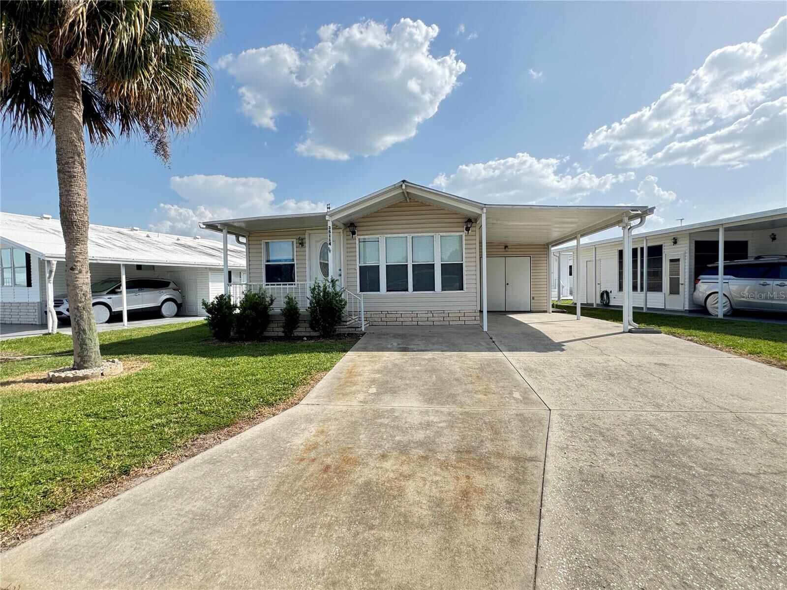 Property Photo: 35114 Garber Lane FL 33541