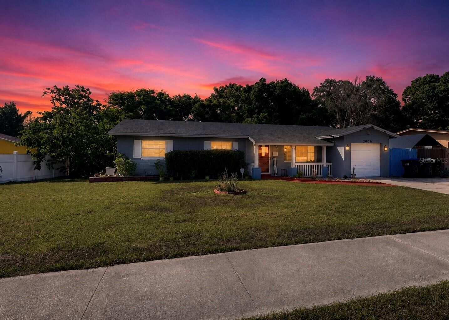Property Photo: 2006 Sarazen Drive FL 32808