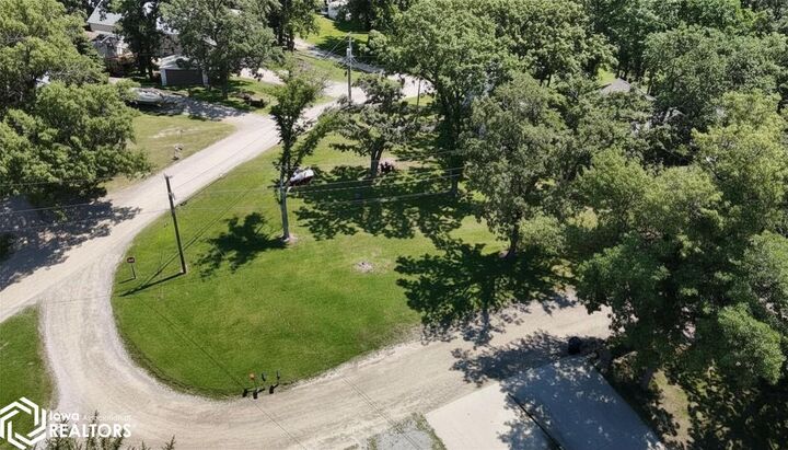 Property Photo:  103 North Drive  IA 50171 