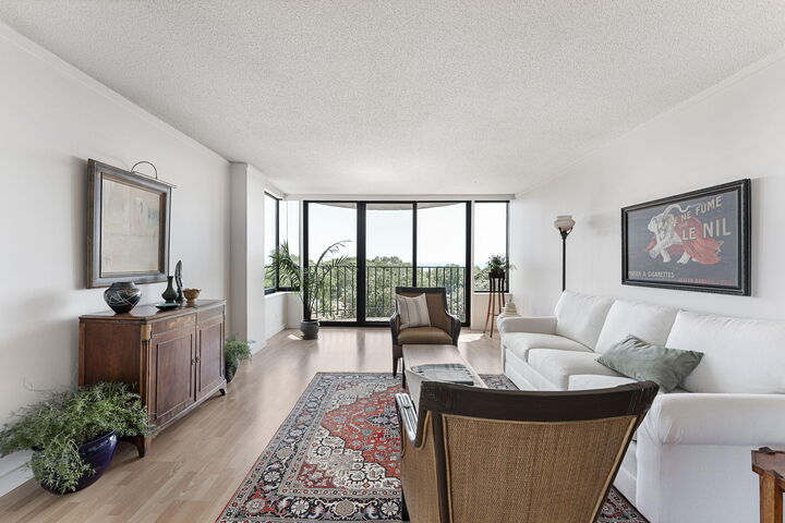 Property Photo: 929 N Astor St WI 53202