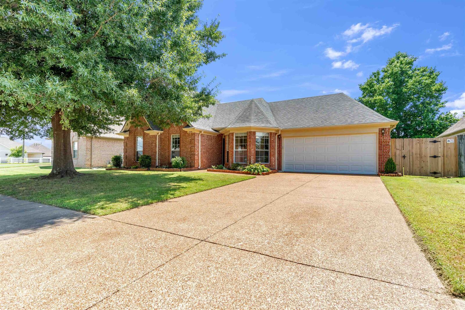 Property Photo: 11245 Cashmere Woods Dr TN 38002