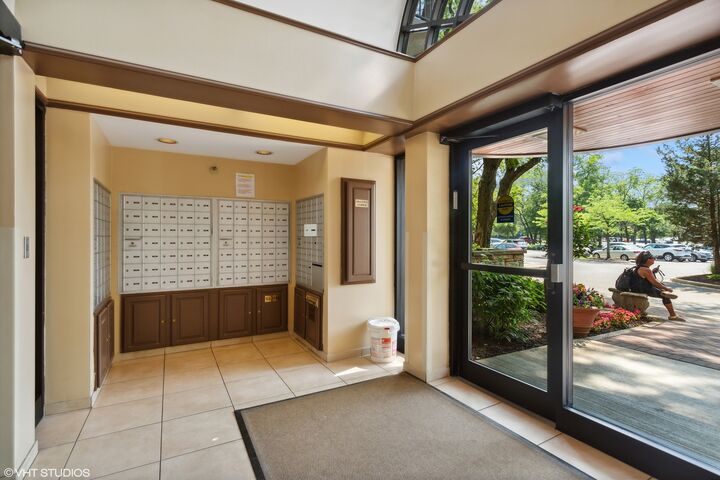 Property Photo: 509 Aurora Avenue 108 IL 60540