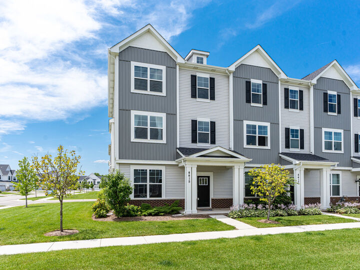 Property Photo:  4415 Chelsea Manor Circle  IL 60504 