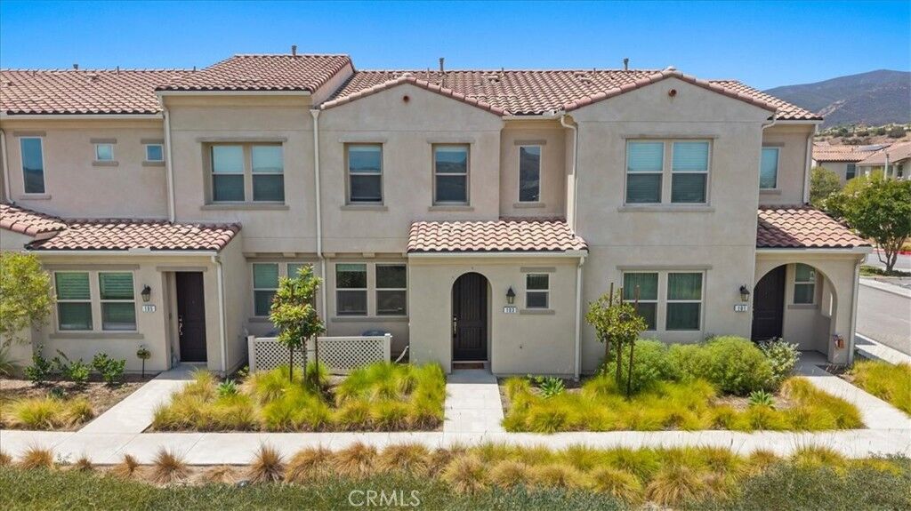 Property Photo:  4105 Cameron Way 103  CA 92883 