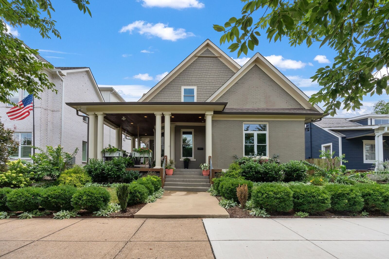 Property Photo: 1009 Monroe St TN 37208