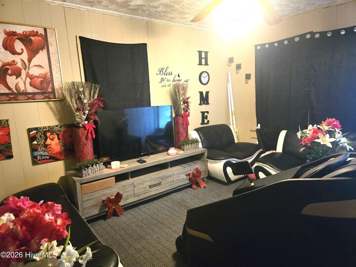 Property Photo:  1405 Grace Street  NC 27874 