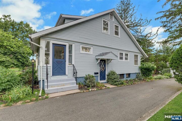Property Photo:  337 Corona Place  NJ 07450 