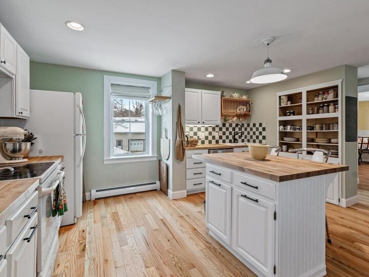 Property Photo: 1116 Main Street VT 05454