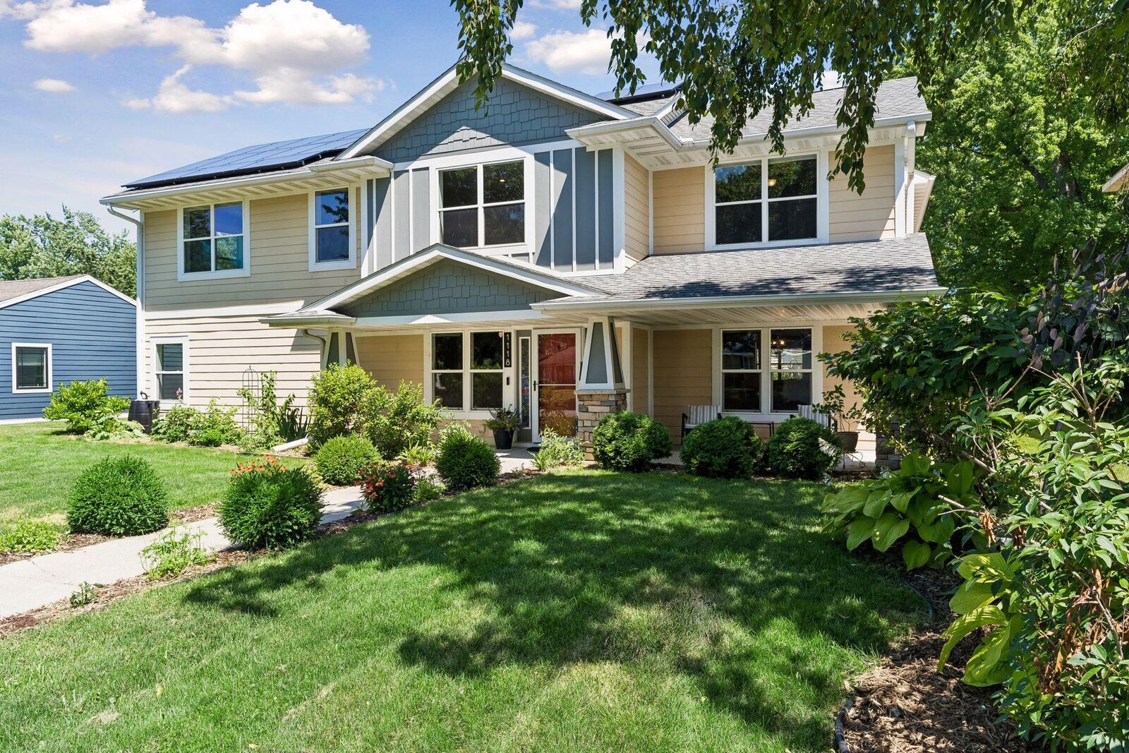 Property Photo: 1118 Bowdoin Street MN 55116