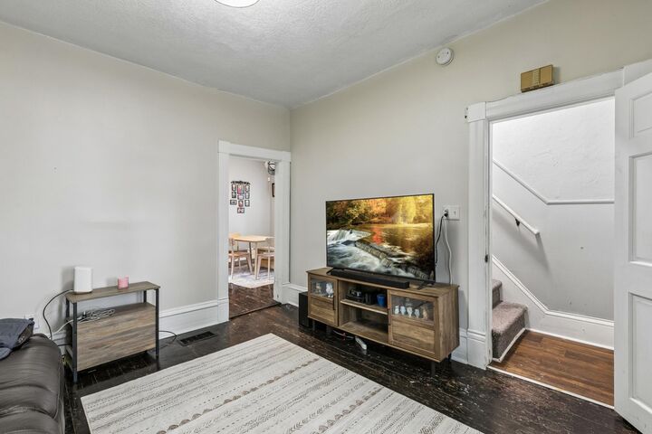 Property Photo:  663 Van Buren Avenue  MN 55104 