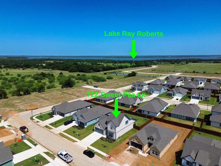 Property Photo: 722 Sweet Pea Drive TX 76258