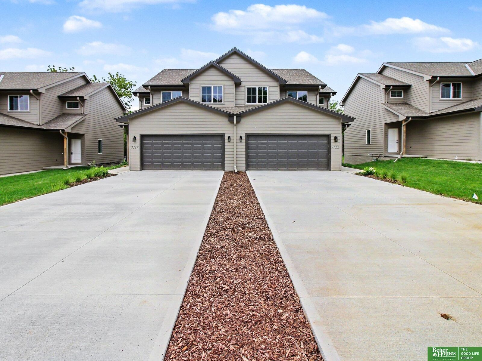 Property Photo:  7118 N 79th Court  NE 68122 