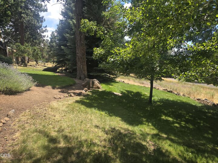Property Photo: 4914 Grosbeak Drive OR 97601