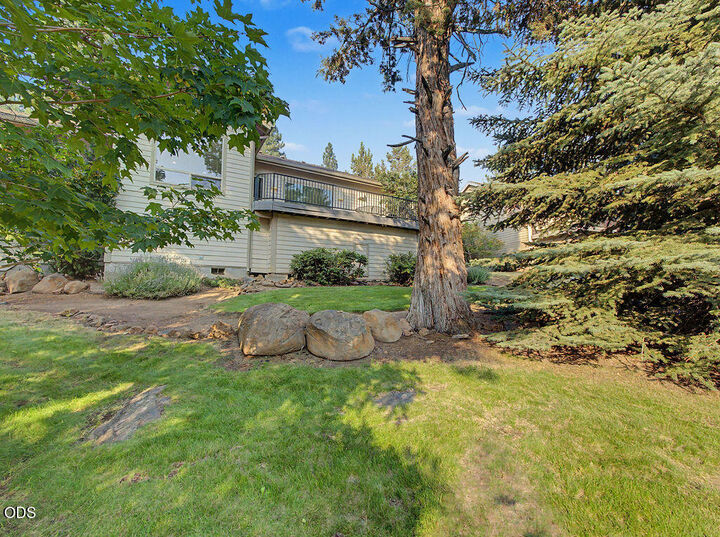 Property Photo:  4914 Grosbeak Drive  OR 97601 