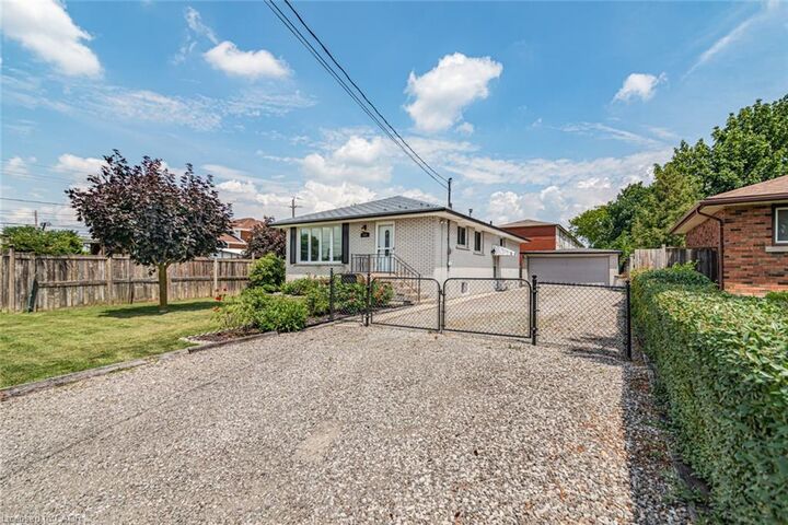 Property Photo: 163 Britannia Avenue ON L8E 1T2