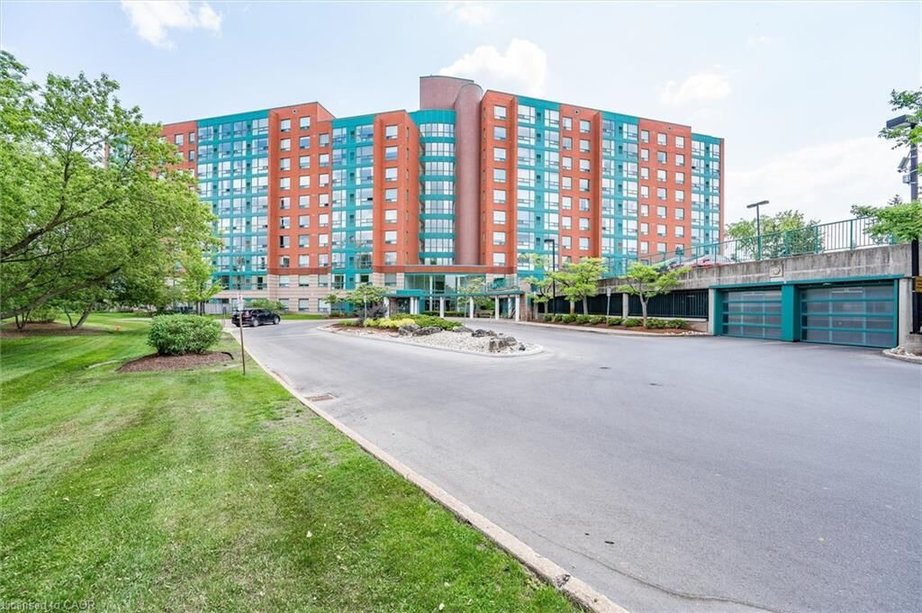 Property Photo: 55 Blue Springs Drive 514 ON N2J 4T3