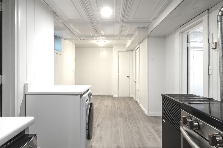 Property Photo: 5 Stoneland Rd 4 MA 01603