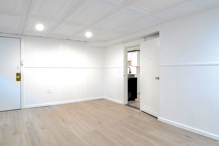 Property Photo:  5 Stoneland Rd 4  MA 01603 