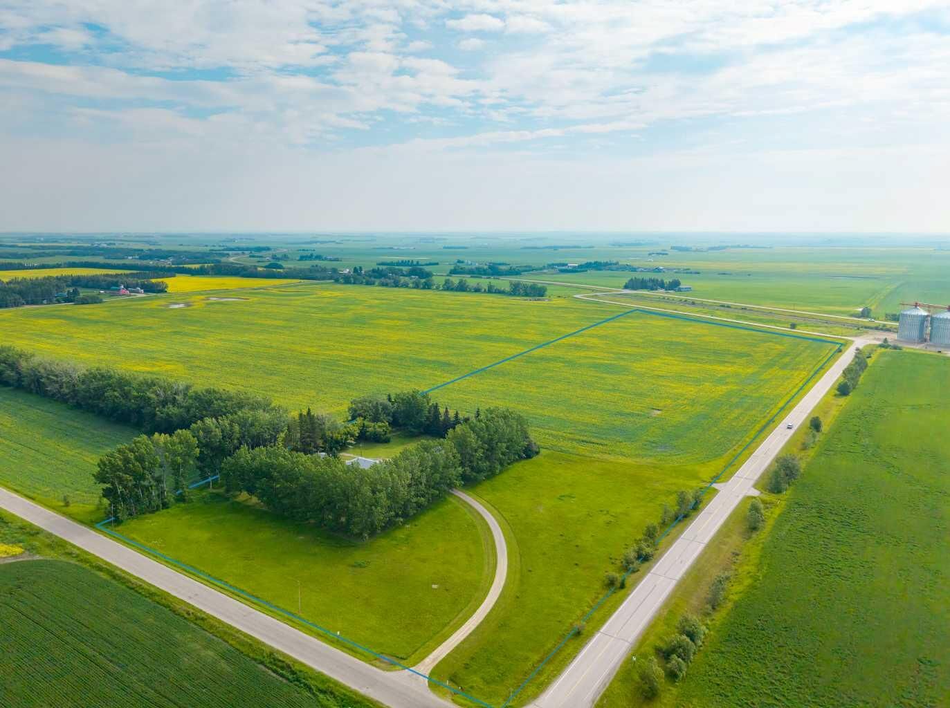 Property Photo: 10 & 20, 33141 Range Road 14 10 &Amp 20 AB T4H 4G5