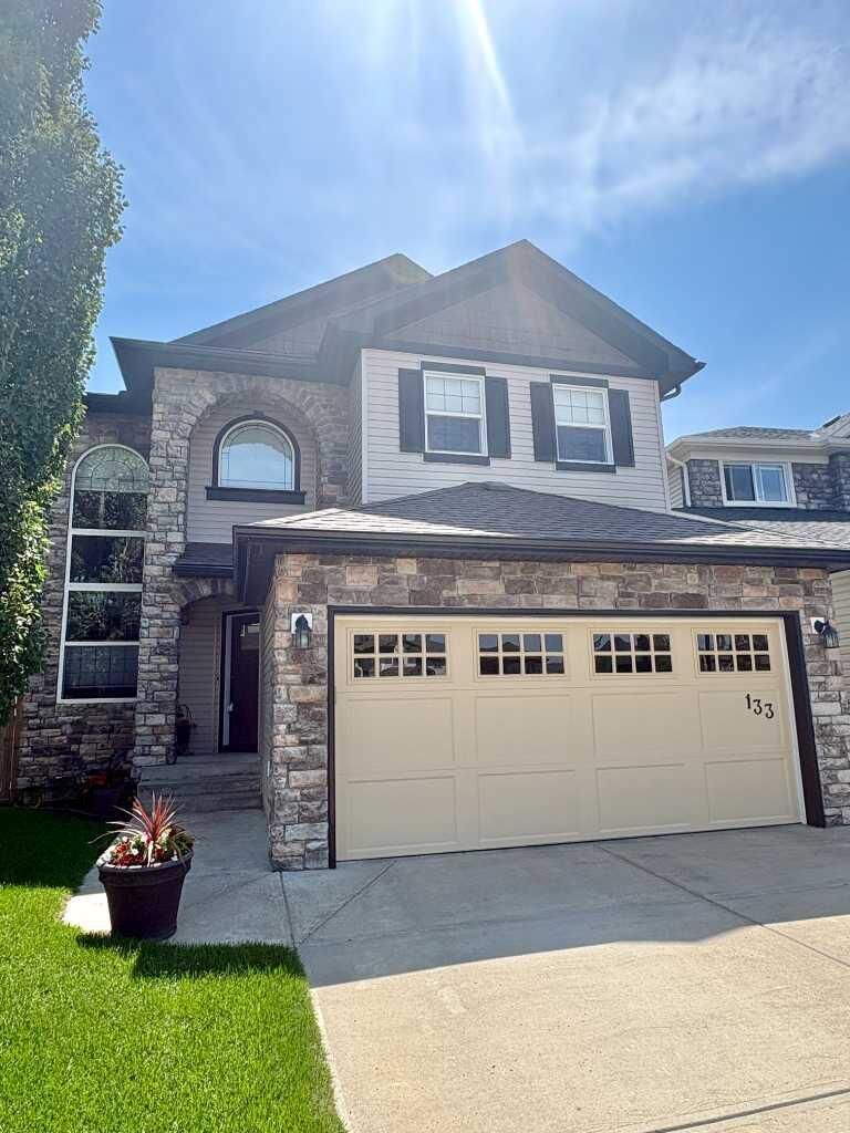 Property Photo:  133 Channelside Cove SW  AB T4B 2J1 