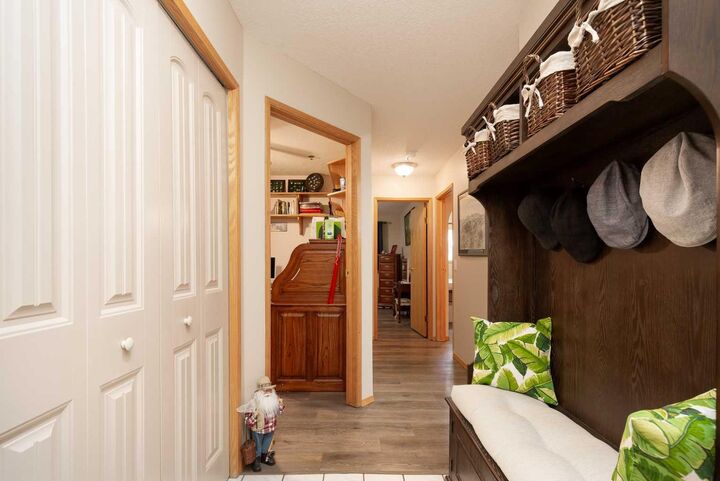 Property Photo:  75 1 Avenue S 104  AB T1J 4R2 