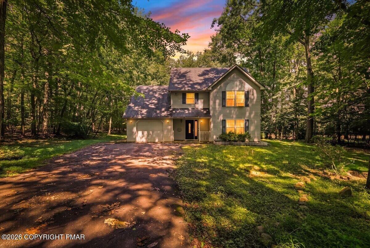 Property Photo:  122 Edgewood Lane  PA 18058 