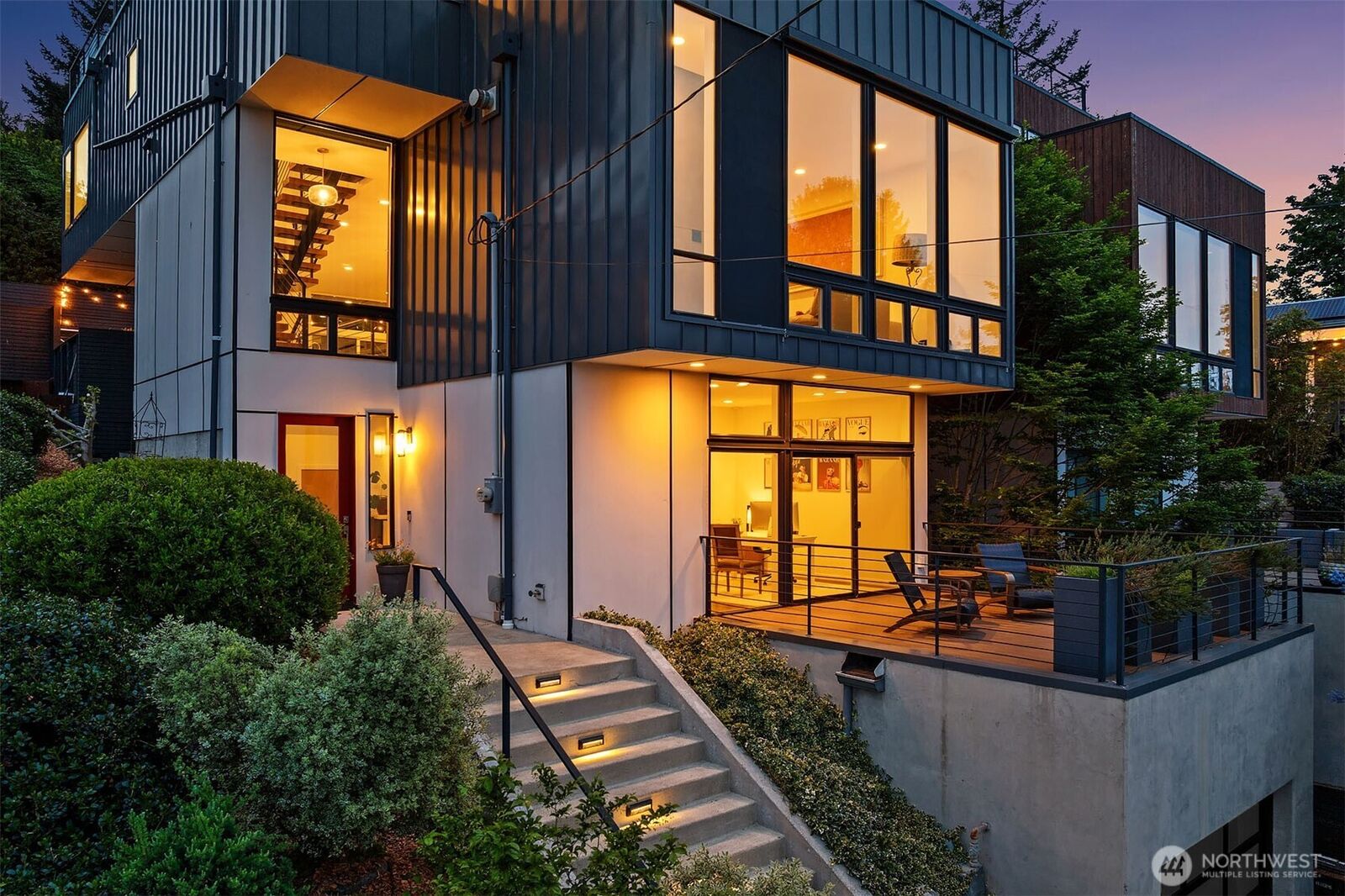 Property Photo: 431 26th Avenue E WA 98112