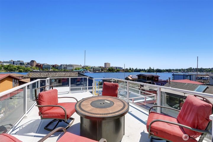 Property Photo: 3110 Portage Bay Place E B WA 98102