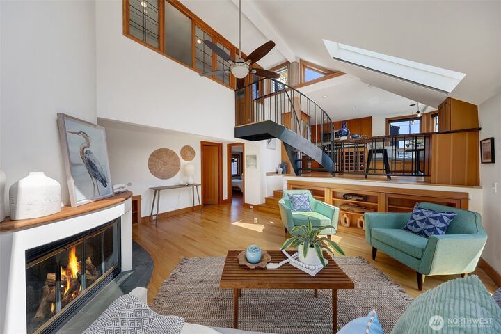 Property Photo: 3110 Portage Bay Place E B WA 98102