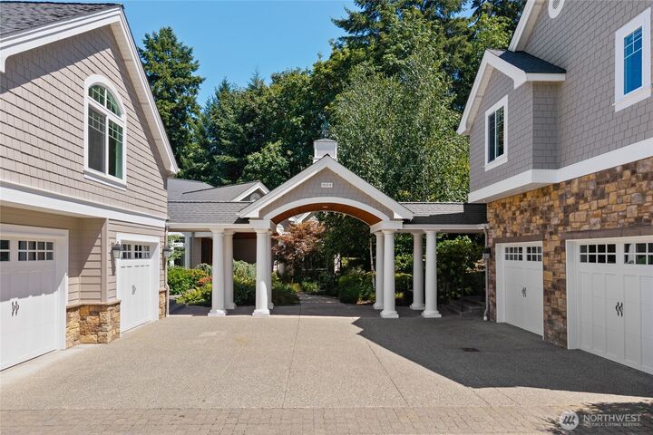 Property Photo:  409  3rd Lane  WA 98333 
