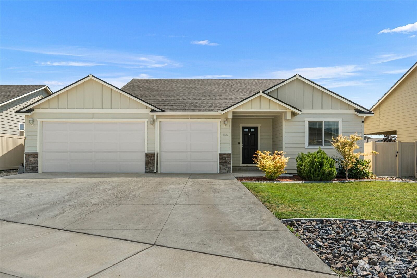 Property Photo:  165 S Mystical Avenue  WA 98802 