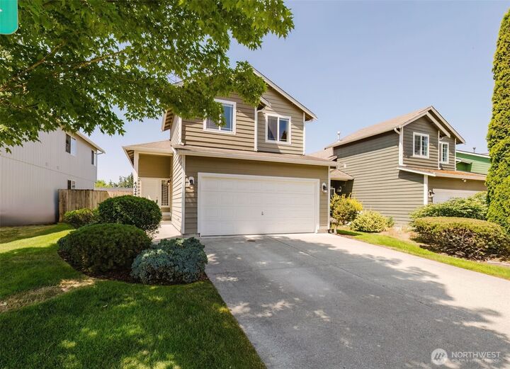 Property Photo: 4024 152nd Street Ct E WA 98446