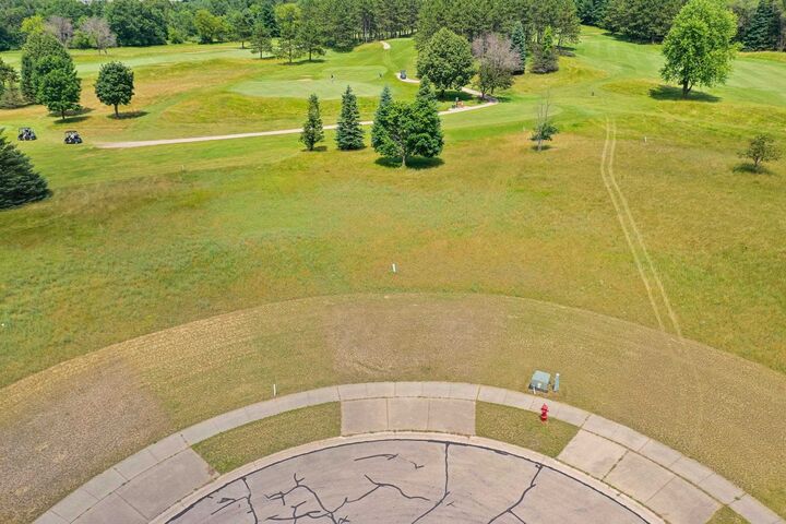 Property Photo:  1404 Foxfire Court  WI 54981-5716 