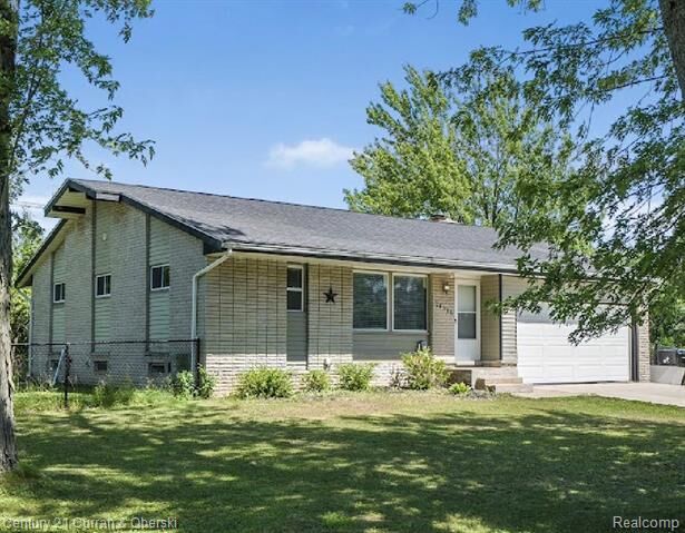Property Photo: 28906 Lorikay Street MI 48334
