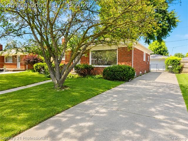 Property Photo:  8563 Centralia Street  MI 48127 
