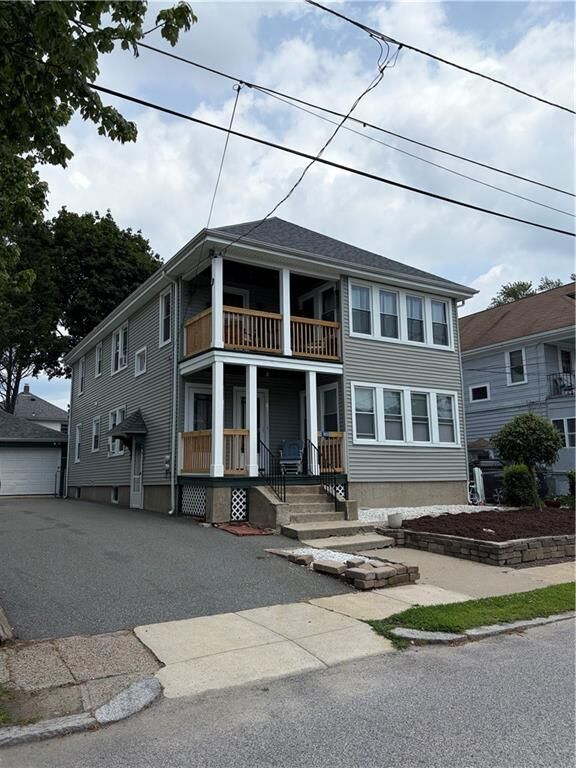 Property Photo:  105 Eldridge Street  RI 02910 