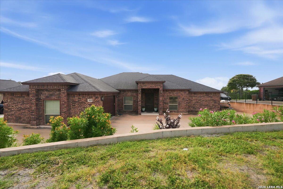 Property Photo: 3805 Castle Valley TX 78410